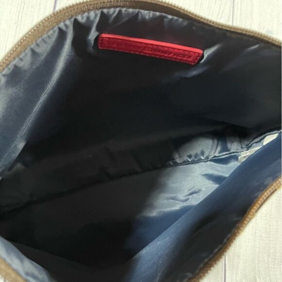 Tommy Hilfiger Cosmetic Bag - Picture 10 of 10